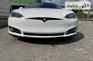 Лифтбек Tesla Model S 2015 в Тернополе