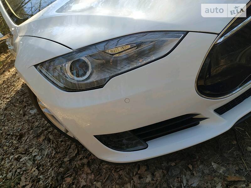 Седан Tesla Model S 2016 в Житомирі фото 5 Седан Tesla Model S 2016 в Житомирі