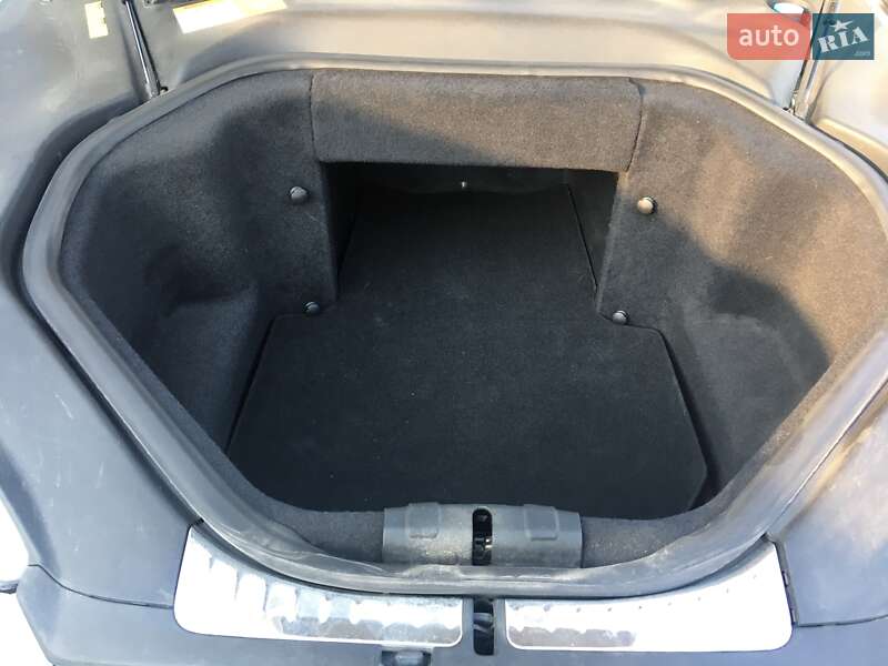 Лифтбек Tesla Model S 2013 в Киеве