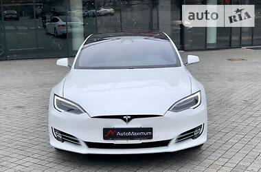 Ліфтбек Tesla Model S 2018 в Києві