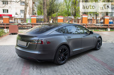 Хэтчбек Tesla Model S 2014 в Херсоне