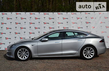 Ліфтбек Tesla Model S 2016 в 