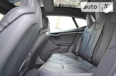 Ліфтбек Tesla Model S 2016 в 