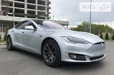 Tesla Model S 2016