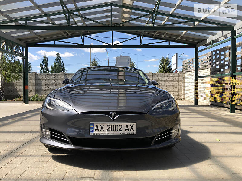 Хетчбек Tesla Model S 2017 в Харкові