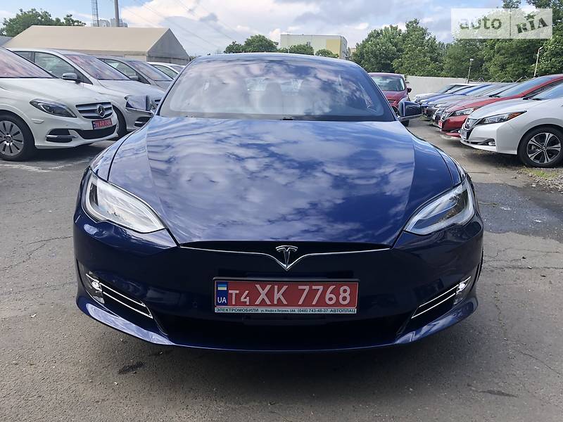 Седан Tesla Model S 2018 в Одессе
