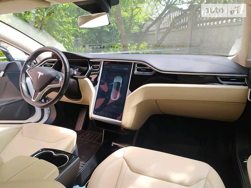Седан Tesla Model S 2016 в Житомирі фото 23 Седан Tesla Model S 2016 в Житомирі