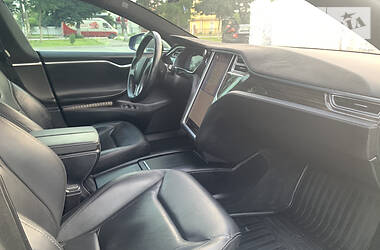 Хетчбек Tesla Model S 2016 в 