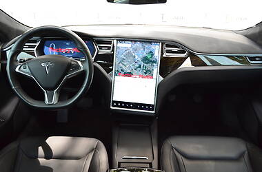 Лифтбек Tesla Model S 2016 в Киеве