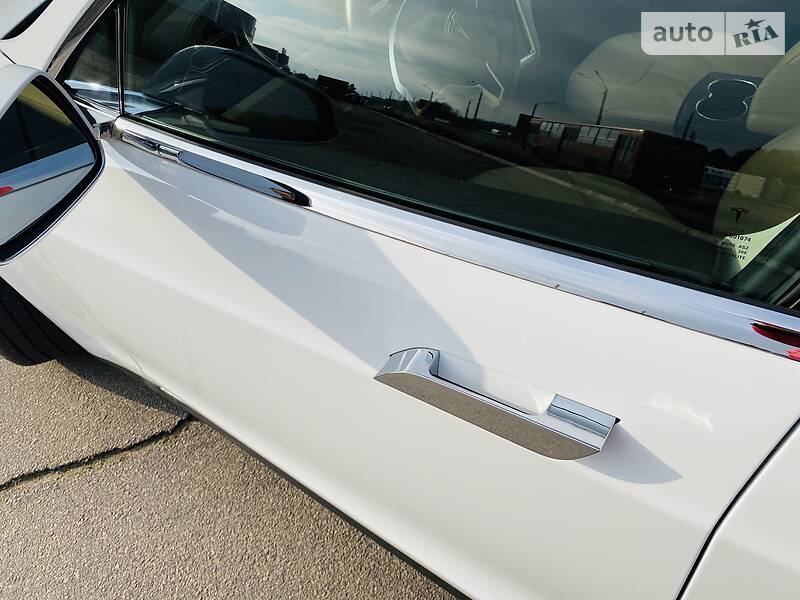 Седан Tesla Model S 2013 в Дніпрі фото 14 Седан Tesla Model S 2013 в Дніпрі