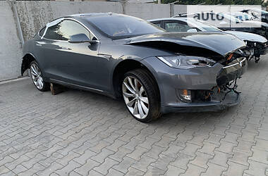 Седан Tesla Model S 2013 в Луцке