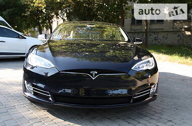 Хэтчбек Tesla Model S 2014 в Виннице