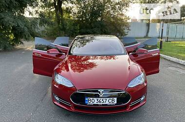 Tesla Model S 2014