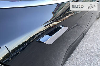 Лифтбек Tesla Model S 2016 в 