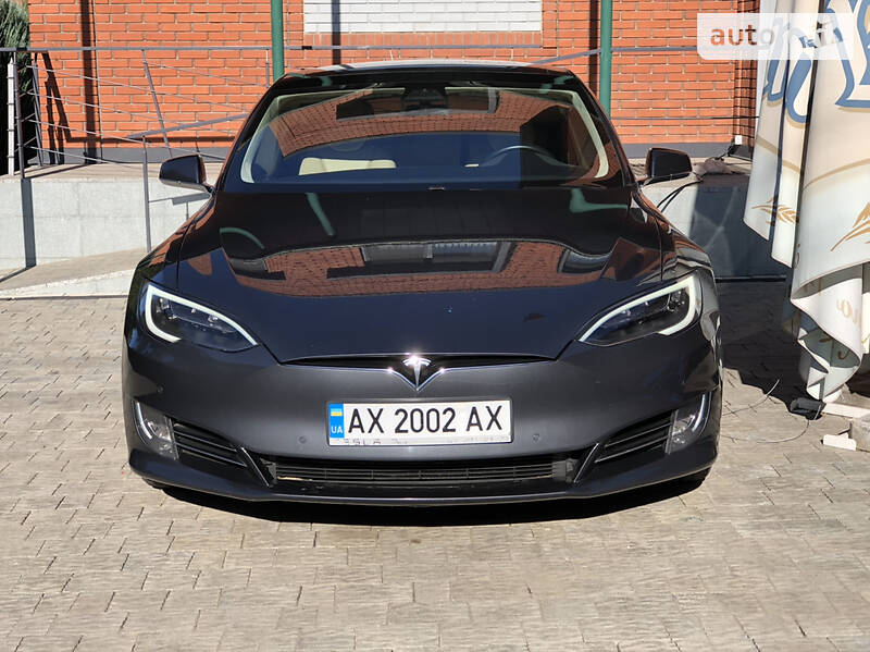 Хетчбек Tesla Model S 2017 в Харкові
