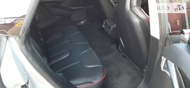 Хэтчбек Tesla Model S 2013 в Одессе