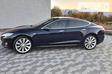 Лифтбек Tesla Model S 2013 в Сваляве