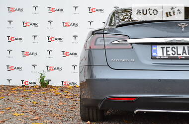 Лифтбек Tesla Model S 2013 в Киеве