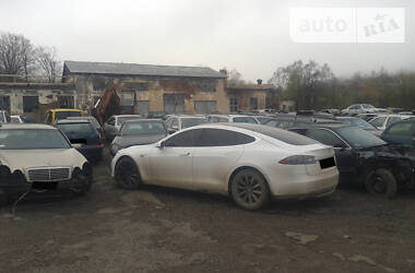 Лифтбек Tesla Model S 2013 в Бориславе