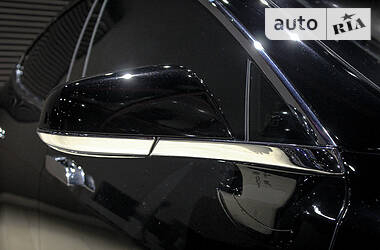 Седан Tesla Model S 2013 в 