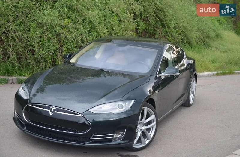 Лифтбек Tesla Model S 2012 в Киеве