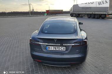 Лифтбек Tesla Model S 2013 в Пирятине