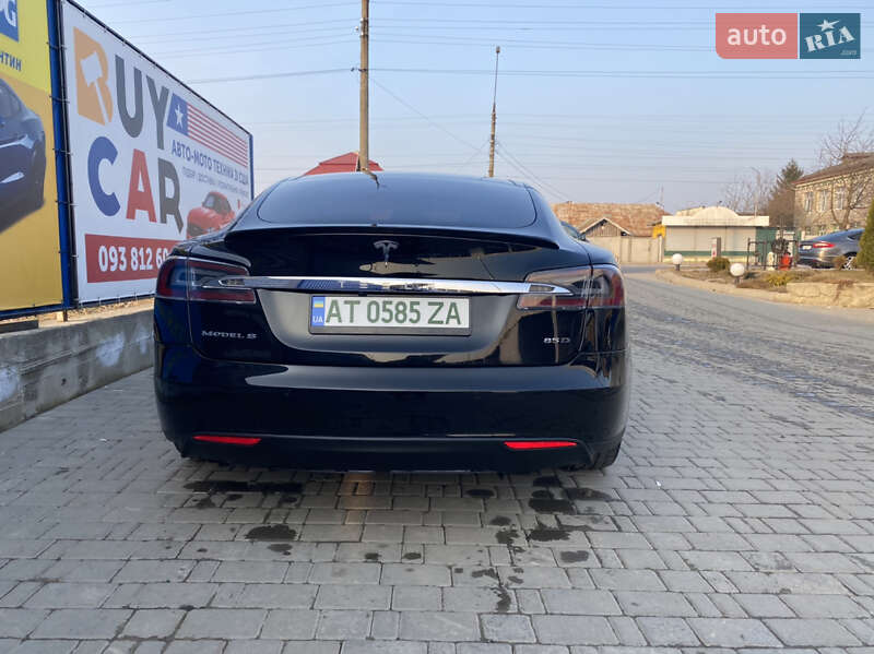 Tesla Model S 2015