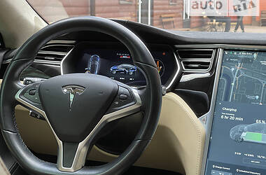 Лифтбек Tesla Model S 2014 в Киеве