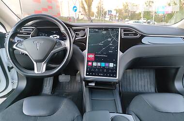 Лифтбек Tesla Model S 2014 в Киеве