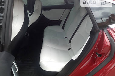 Лифтбек Tesla Model S 2019 в 