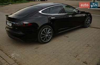 Хэтчбек Tesla Model S 2015 в Коломые