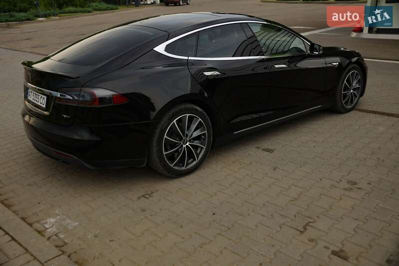 Хетчбек Tesla Model S 2015 в Коломиї