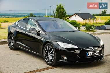 Хэтчбек Tesla Model S 2015 в Коломые