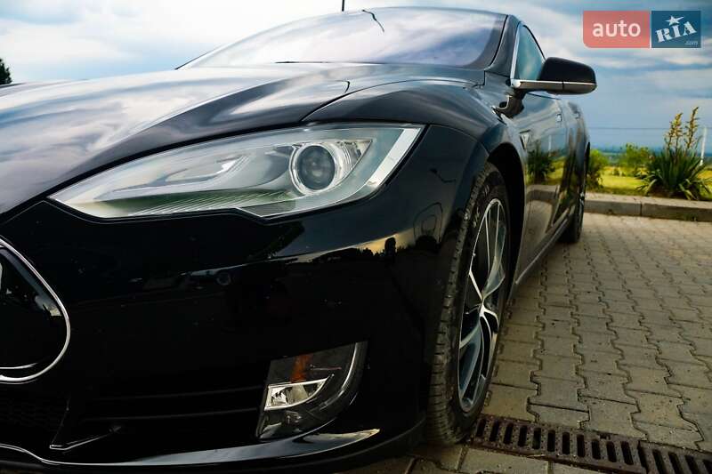 Хетчбек Tesla Model S 2015 в Коломиї