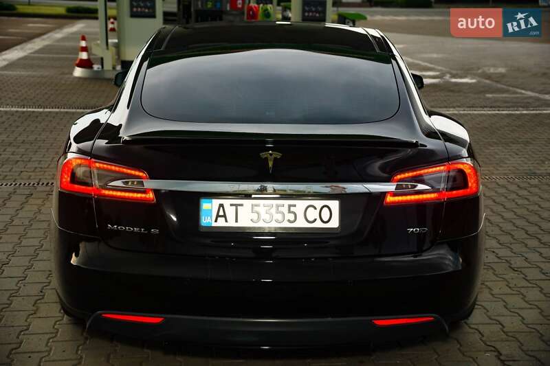 Хетчбек Tesla Model S 2015 в Коломиї