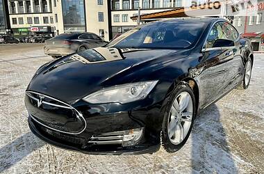 Хетчбек Tesla Model S 2015 в Тернополі