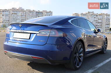 Хэтчбек Tesla Model S 2016 в Львове