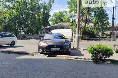 Ліфтбек Tesla Model S 2014 в Миколаєві