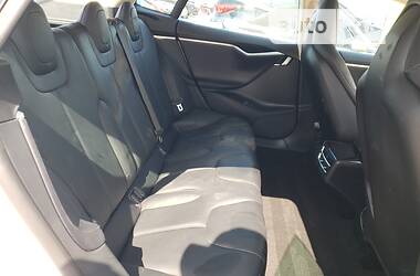 Ліфтбек Tesla Model S 2013 в 