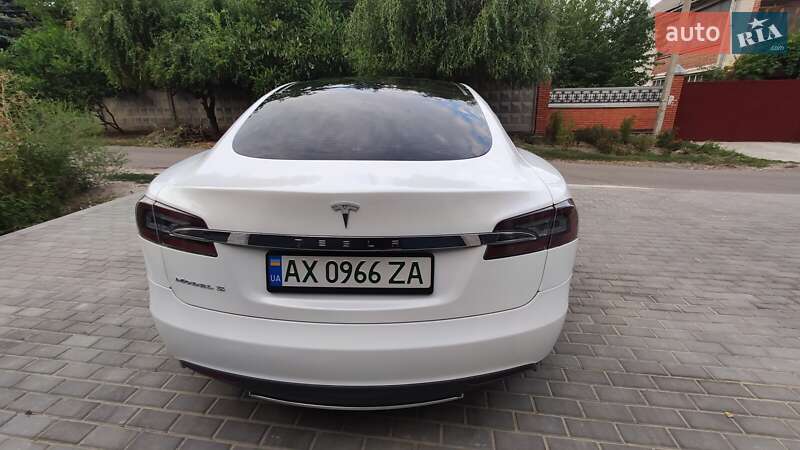 Ліфтбек Tesla Model S 2014 в Харкові фото 5 Ліфтбек Tesla Model S 2014 в Харкові