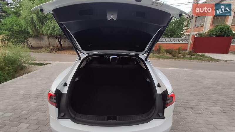 Ліфтбек Tesla Model S 2014 в Харкові фото 16 Ліфтбек Tesla Model S 2014 в Харкові