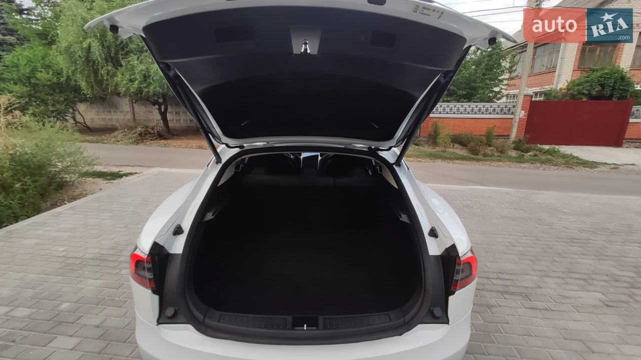 2014 Tesla Model S - мініатюра 16