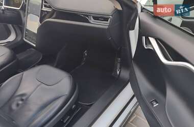 Лифтбек Tesla Model S 2014 в 