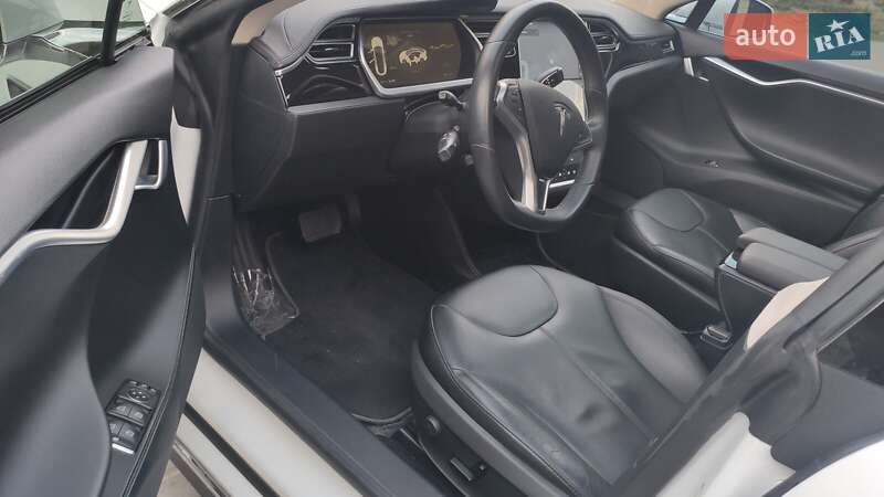 Ліфтбек Tesla Model S 2014 в Харкові фото 21 Ліфтбек Tesla Model S 2014 в Харкові