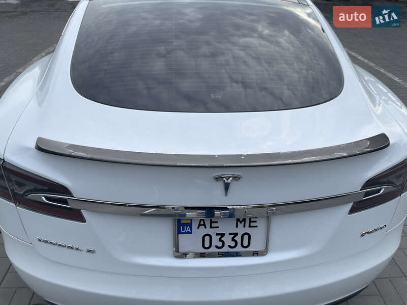 Лифтбек Tesla Model S 2013 в Днепре