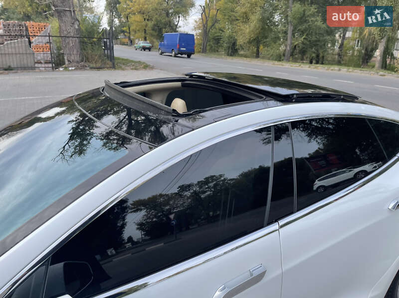 Лифтбек Tesla Model S 2013 в Днепре