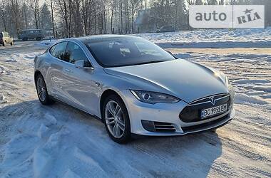 Tesla Model S 2015 Tesla Model S 2015