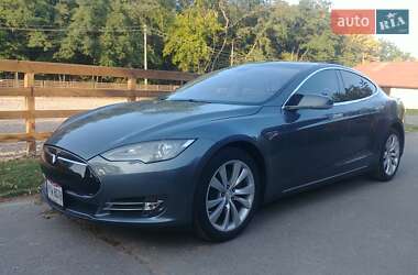 Лифтбек Tesla Model S 2014 в Киеве