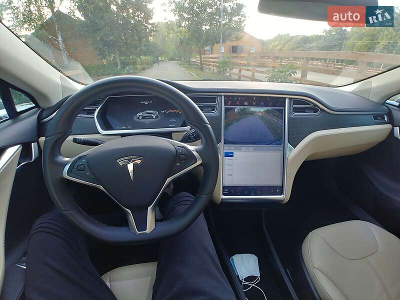 Ліфтбек Tesla Model S 2014 в Києві