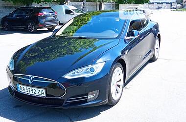 Лифтбек Tesla Model S 2015 в Василькове